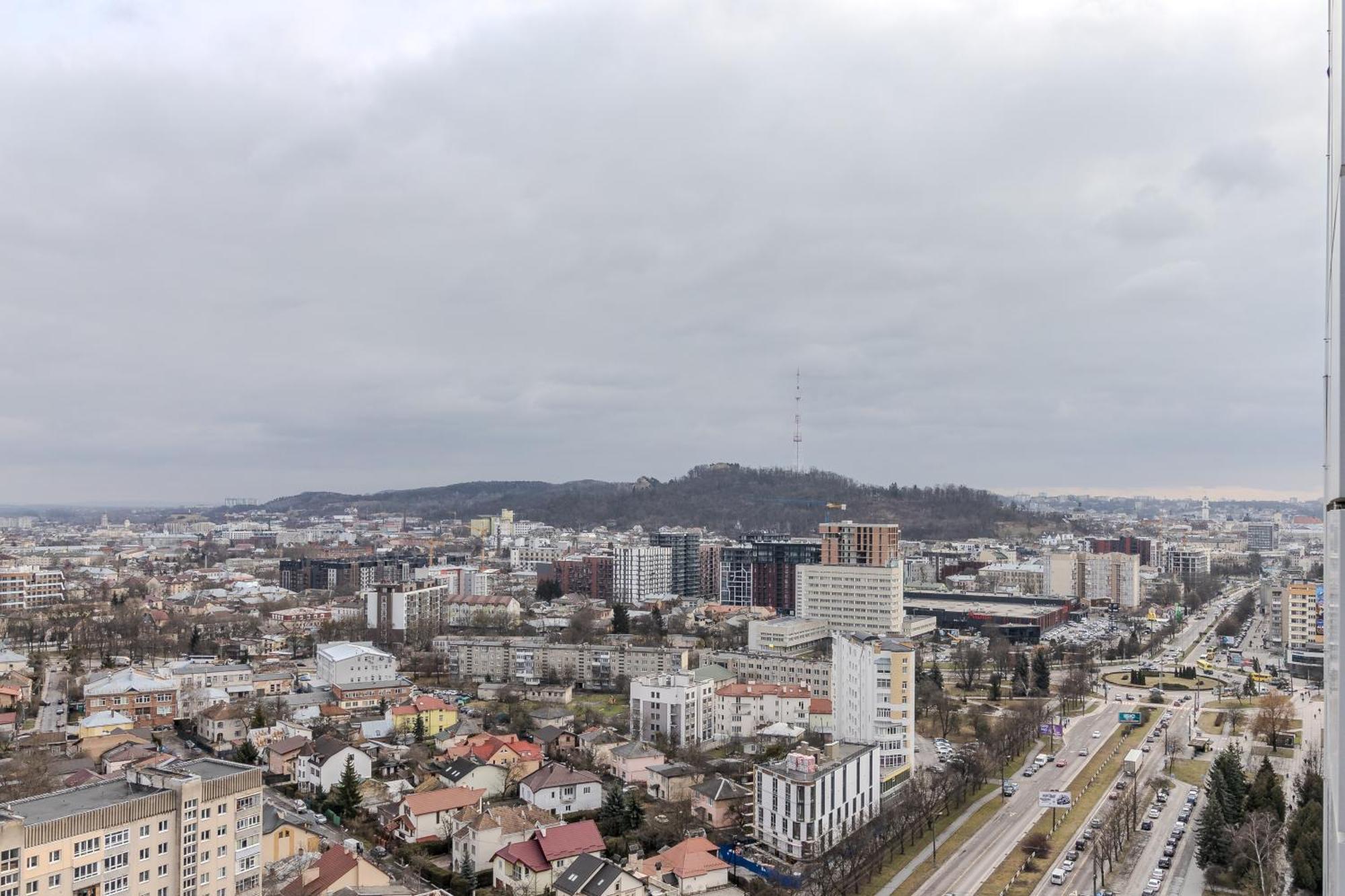 77 Views Apartments By Inshi Lviv Extérieur photo