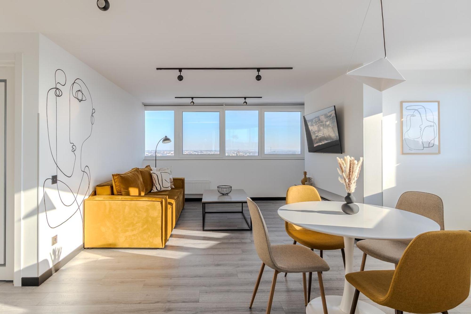 77 Views Apartments By Inshi Lviv Extérieur photo