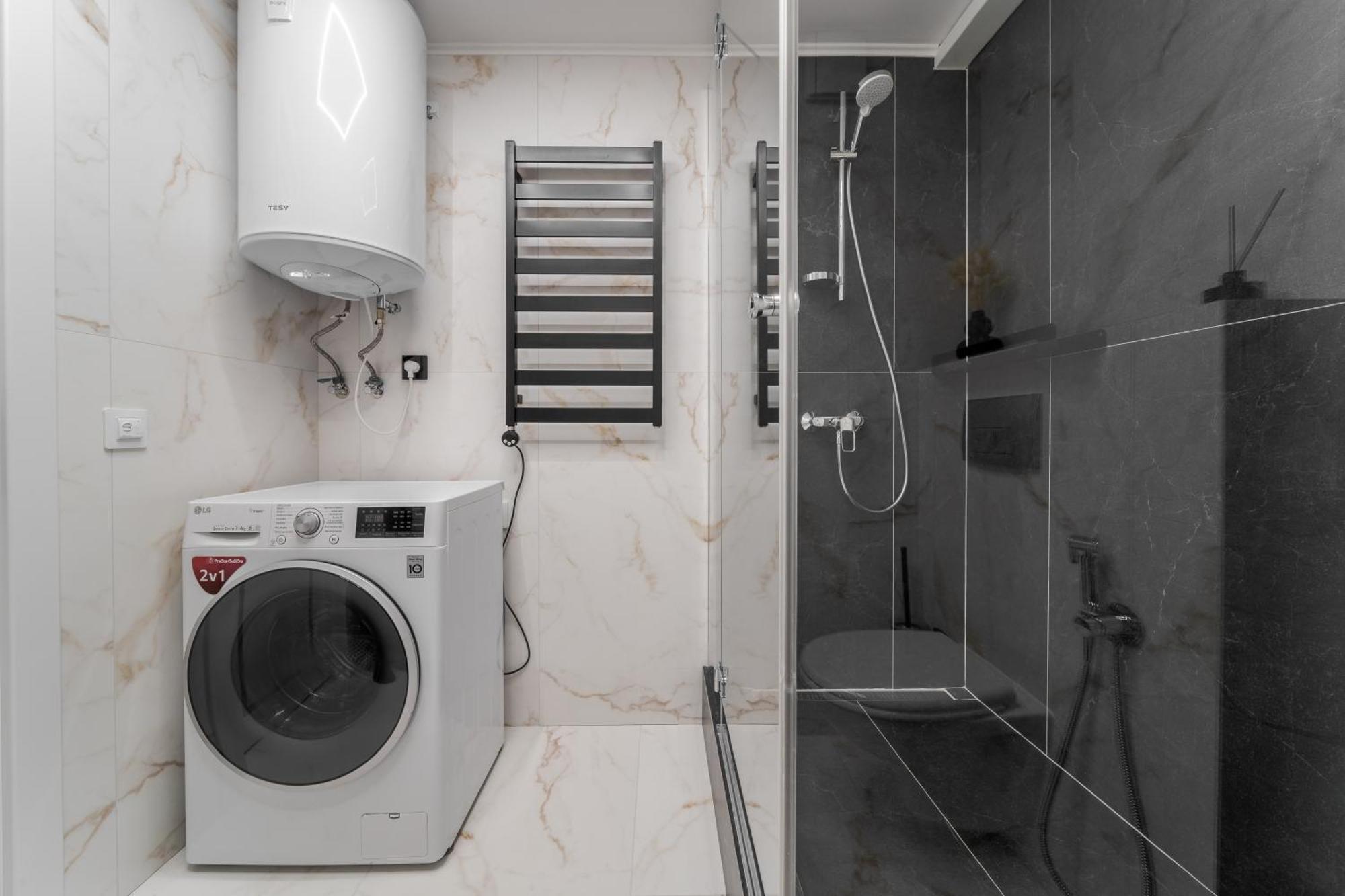 77 Views Apartments By Inshi Lviv Extérieur photo