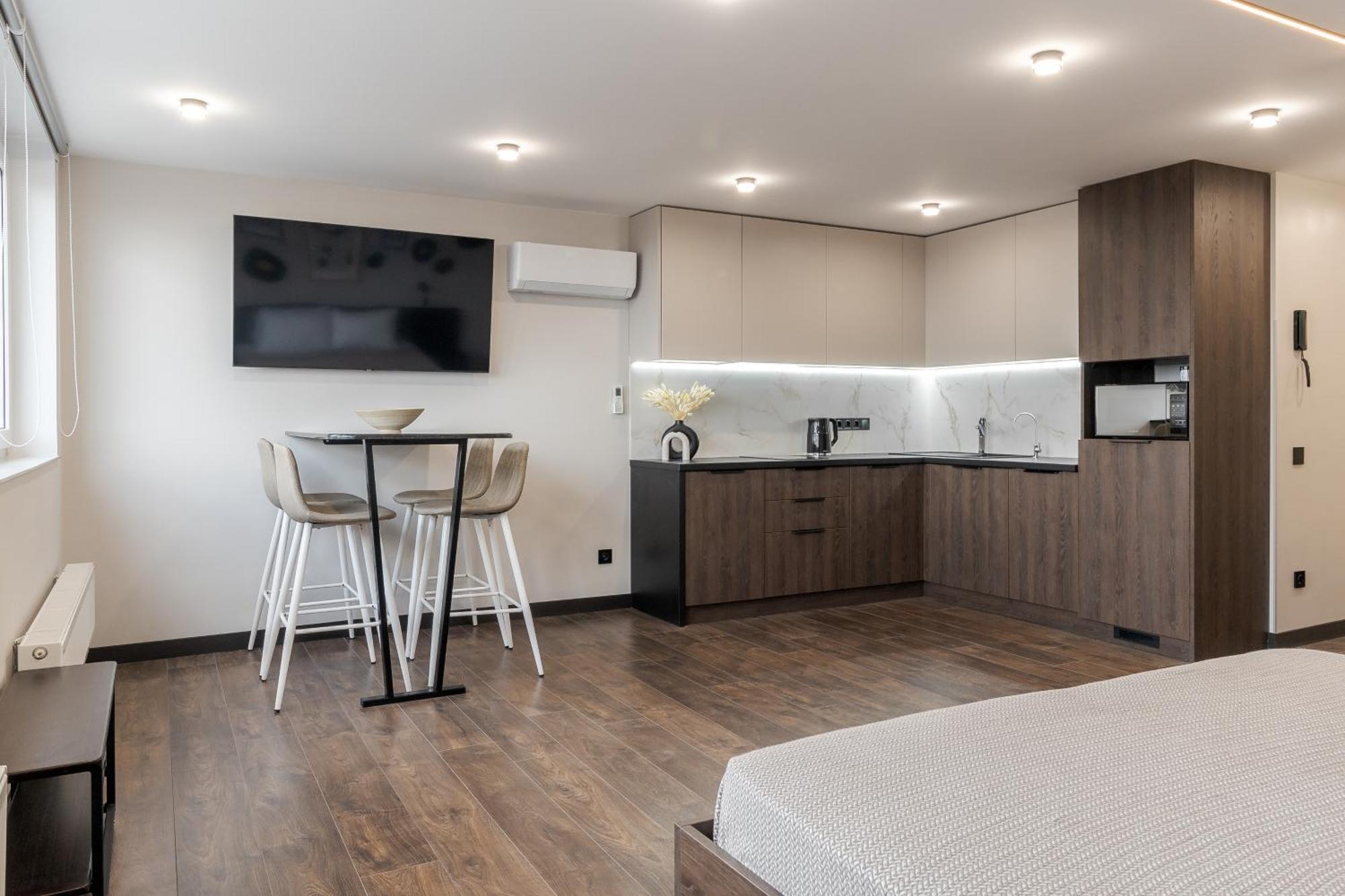 77 Views Apartments By Inshi Lviv Extérieur photo