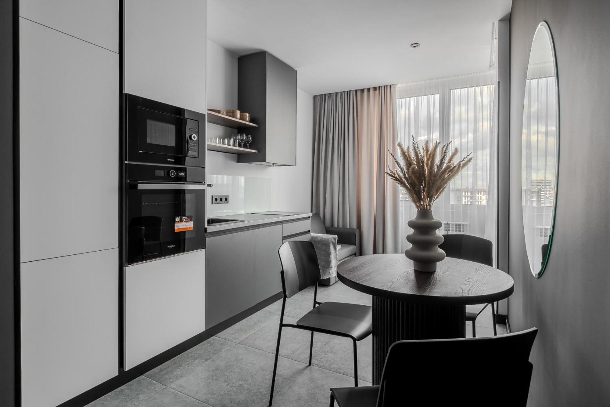 77 Views Apartments By Inshi Lviv Extérieur photo